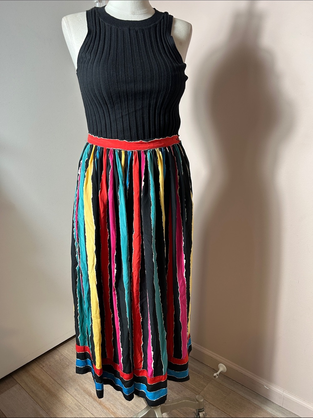 VTG Silk Colorblock Striped pleated Midi Skirt - Multicolor waist 25”